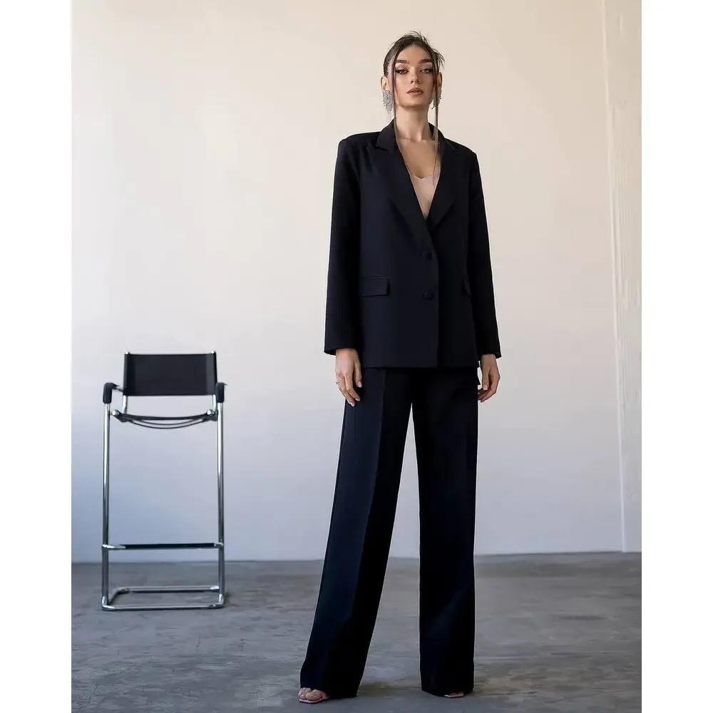 Suit - Picture 5 of 7